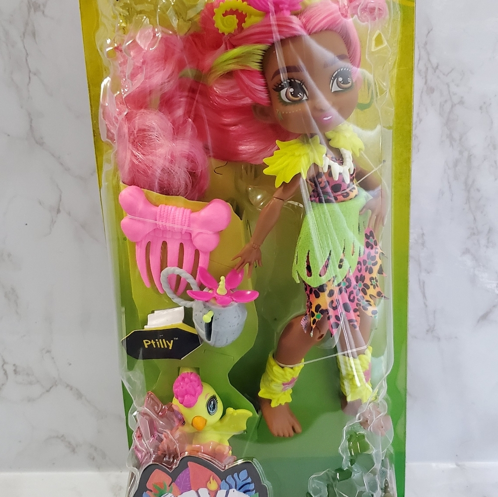 CAVE CLUB FERNESSA Fashion Girl Doll & Dinosaur Pe